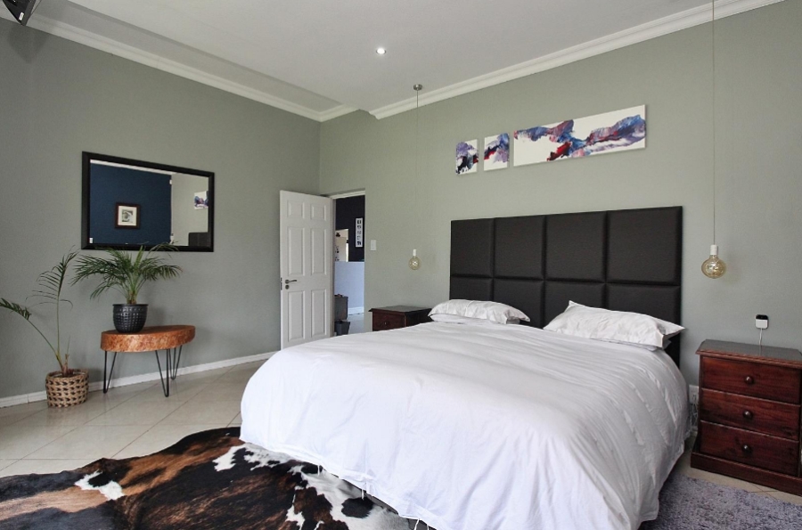 5 Bedroom Property for Sale in High Riding Country Estate Western Cape
